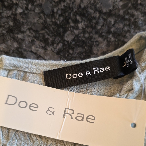 NWT Doe & Rae Large  Mint Top With Design At Bodice - Picture 3 of 7